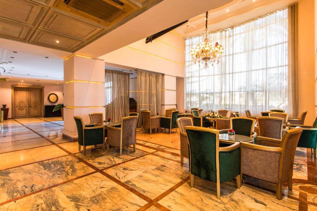 Le Zenith & Hotel 4*